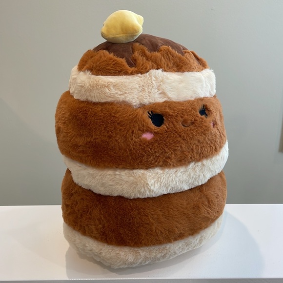 NWT 12” Rayen the Pancakes 🥞 with Pat of Butter FUZZAMALLOW Squishmallow - Picture 2 of 6